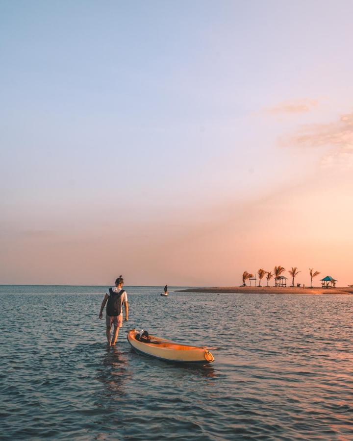 Mangroove Bay Boutique Hostel Banyuwedang Εξωτερικό φωτογραφία