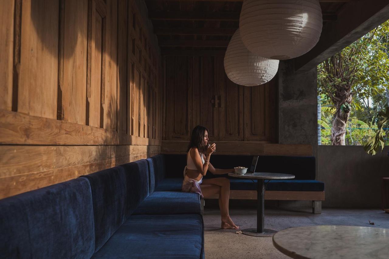 Mangroove Bay Boutique Hostel Banyuwedang Εξωτερικό φωτογραφία