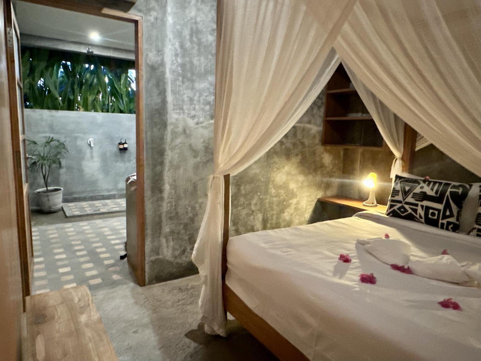 Mangroove Bay Boutique Hostel Banyuwedang Εξωτερικό φωτογραφία
