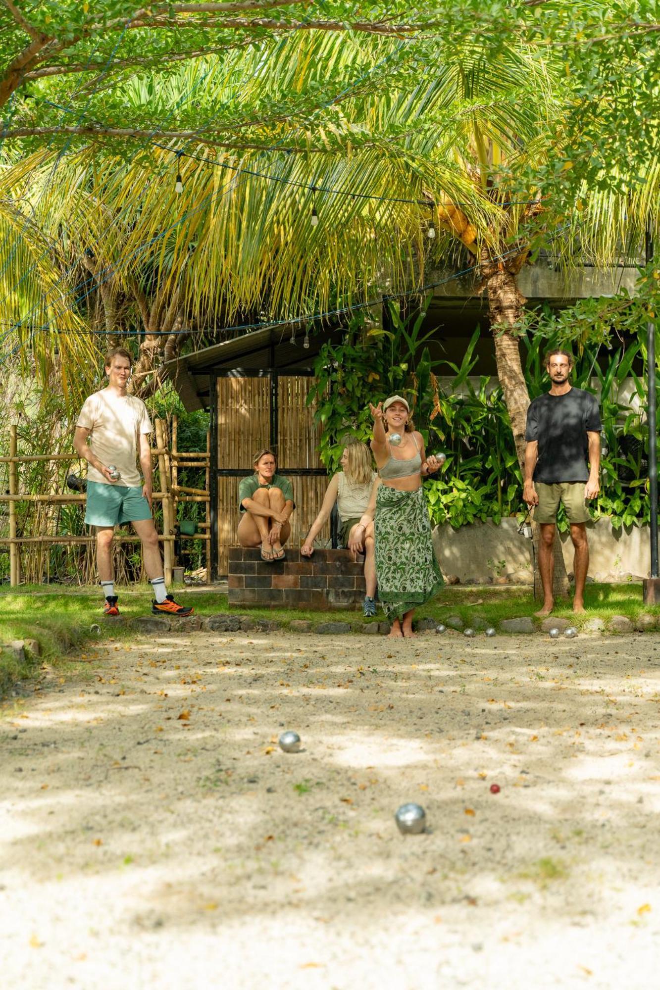 Mangroove Bay Boutique Hostel Banyuwedang Εξωτερικό φωτογραφία